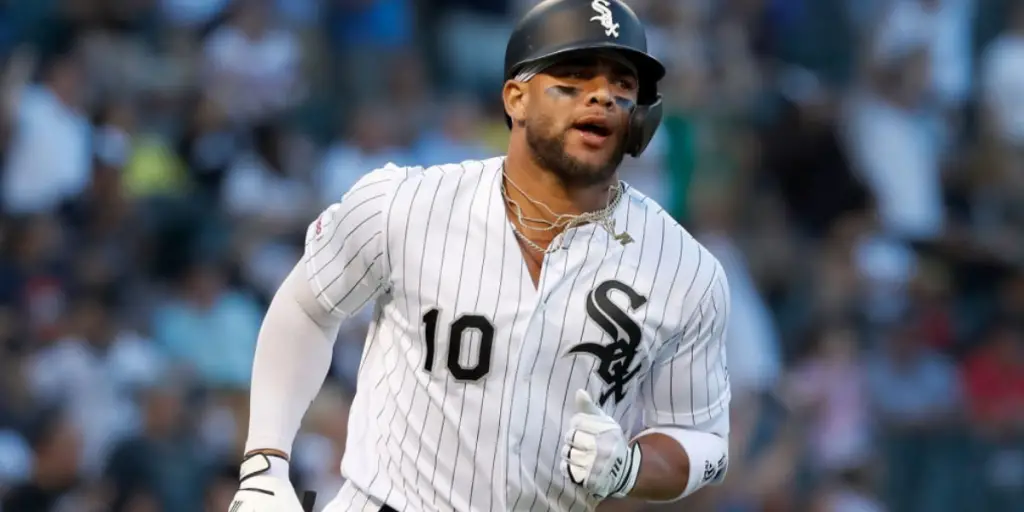 White Sox reinstate 3B Yoan Moncada from injured list